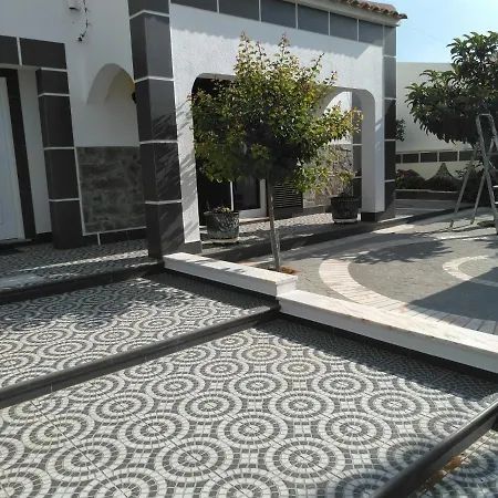 Holiday Rua De Santo Antonio بيت للعطل *