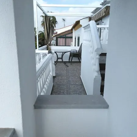 Holiday Rua De Santo Antonio بيت للعطل