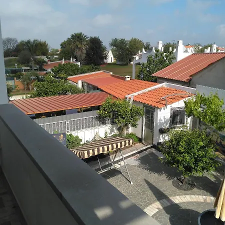 Holiday Rua De Santo Antonio 度假居 *